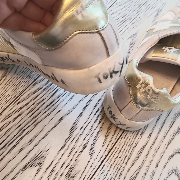 W6yz "worn out" style sneakers, size 6 - Picture 4 of 16